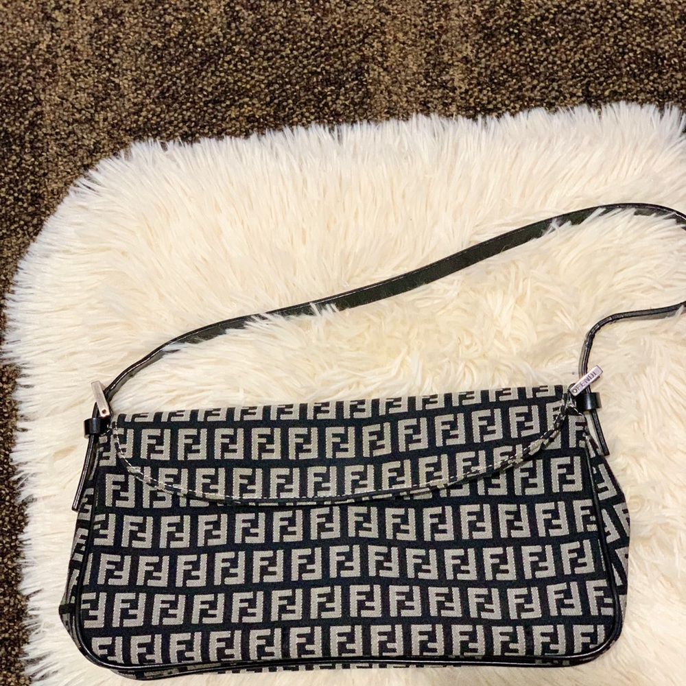 FENDI bag - Picture 6 of 14